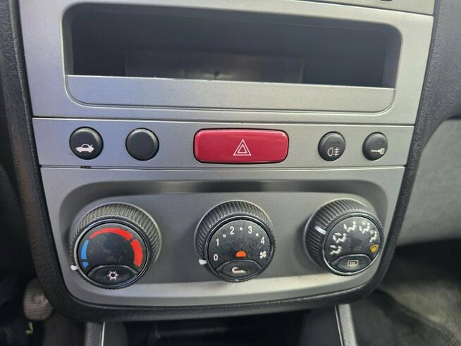 Alfa Romeo 147 1.6 Benzyna 105 KM, Klimatyzacja, Opłaty do18.11.2025, Niski Przebieg