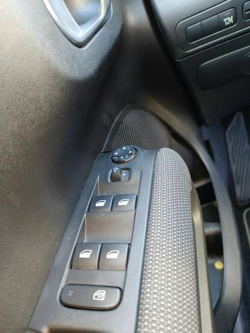 Citroen C3 Aircross Książka serwisowa, super stan.