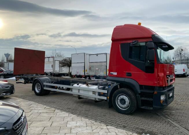 Iveco STRALIS S 36 AT 190 / BDF / DŁUGA RAMA 7.72M / E5 / SYPIALKA