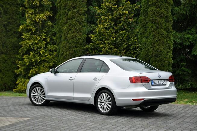 Volkswagen Jetta 1.4T(150KM)*Hybrid*Led*Bi-Xenon*Navi*Kamera*Skóry*El.Fotel*Alu17"Full