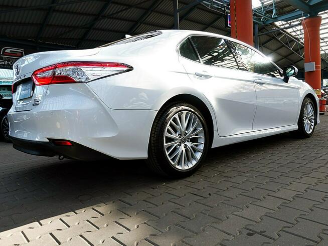 Toyota Camry EXECUTIVE Biała Perła GWARANCJ Skóra Led+ACC+Navi 1wł Kraj Bezwyp F23%