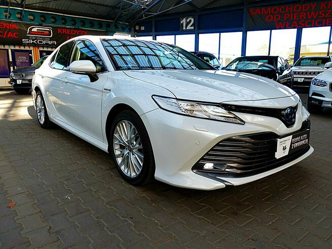 Toyota Camry EXECUTIVE Biała Perła GWARANCJ Skóra Led+ACC+Navi 1wł Kraj Bezwyp F23%