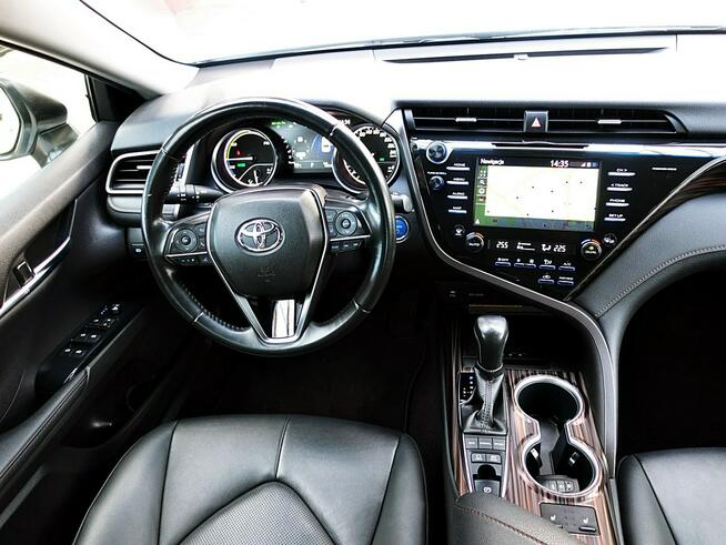 Toyota Camry EXECUTIVE Biała Perła GWARANCJ Skóra Led+ACC+Navi 1wł Kraj Bezwyp F23%