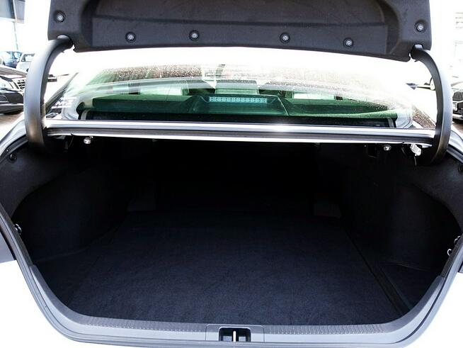 Toyota Camry EXECUTIVE Biała Perła GWARANCJ Skóra Led+ACC+Navi 1wł Kraj Bezwyp F23%