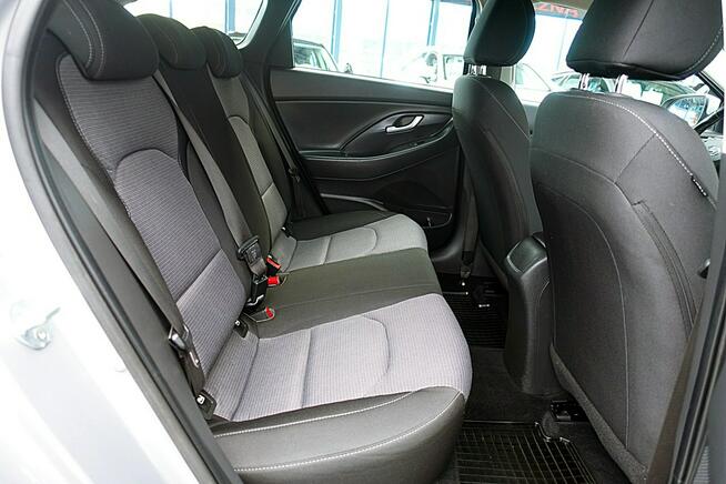 Hyundai i30 1,5 16V LED+TEMPOMAT GWARANCJA 1WŁ Kraj Bezwypadkowy Serwisowany F23%