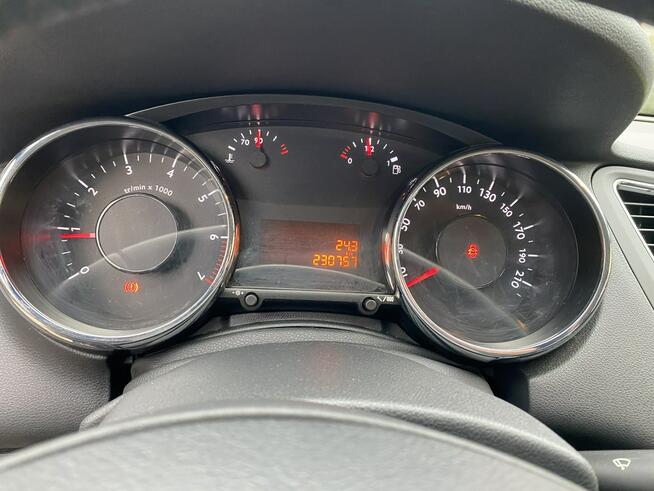 Peugeot 5008 Benzyna, hak, opony wielosezonowe, 5 miejsc, tempomat, isofix,czujniki