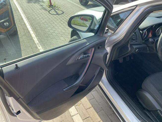 Opel Astra Oszczędny Diesel, klimatyzacja, niski przebieg, 8 airbag, isofix