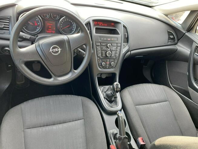 Opel Astra Oszczędny Diesel, klimatyzacja, niski przebieg, 8 airbag, isofix