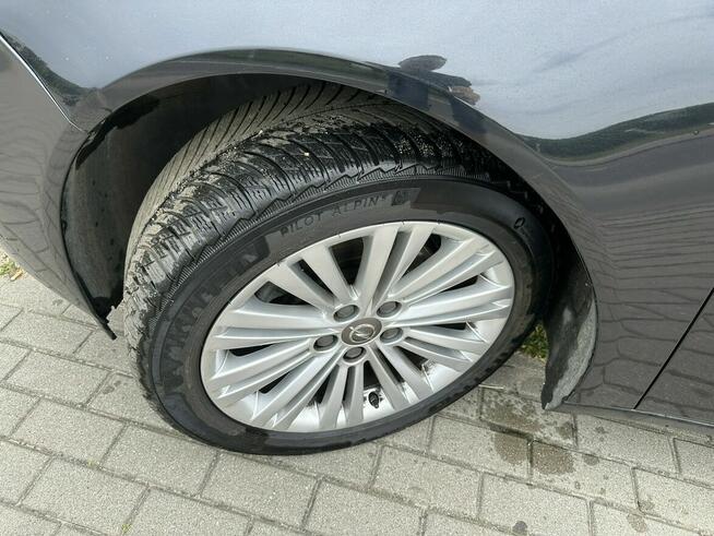 Opel Insignia Moc 170, nawigacja, czujniki przód i tył, bluetooth, światła dzienne