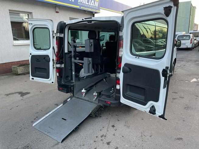 Opel Vivaro dla Niepełnosprawnych inwalida Rampa Model 2019