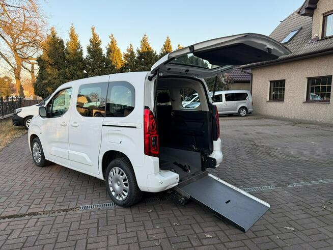 Opel Combo Life Combo do przewozu Niepełnosprawnych inwalida rampa Model 2021 PFRON