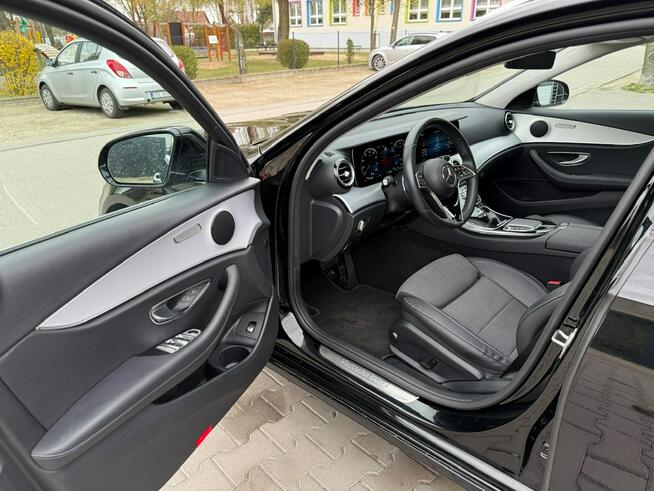 Mercedes E 300 E300de EQ-Power Hybrid 50km na prądzie 2.0d 306KM Avantgarde Panorama