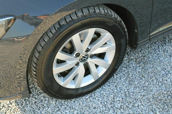 Volkswagen Passat ESSENCE App-Connect LED F-vat Salon Polska Gwarancja