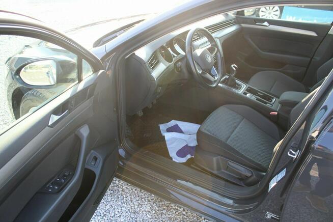 Volkswagen Passat ESSENCE App-Connect LED F-vat Salon Polska Gwarancja