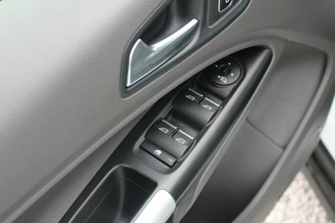 Ford Tourneo Connect Titanium 120HP Panorama F-vat Gwarancja Krajowy