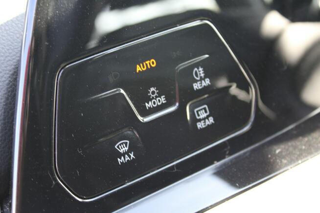 Volkswagen Golf LIFE Virtual Asystent Salon Polska Gwarancja