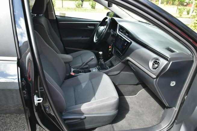 Toyota Corolla 1.6Valvematic 132KM 2018r. lift SALON Climatronic Kamera LED 47tkm