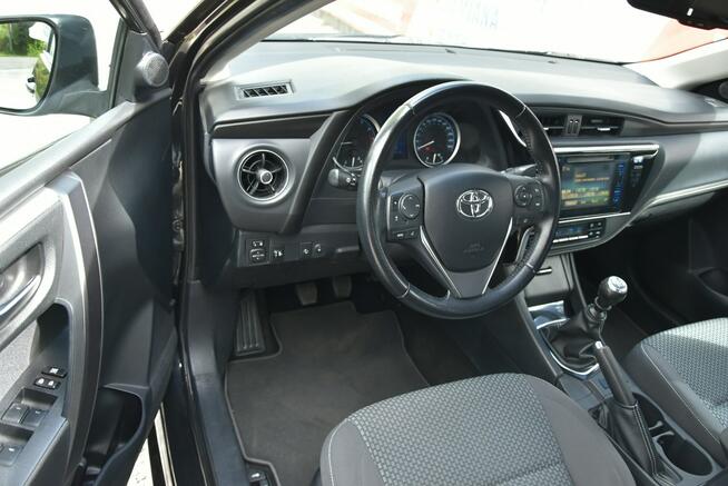 Toyota Corolla 1.6Valvematic 132KM 2018r. lift SALON Climatronic Kamera LED 47tkm