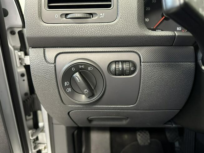 VW Golf V 1.6 MPI 5 drzwi 10x AirBag Climatronic Rej PL