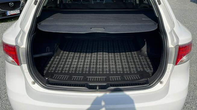 Toyota Avensis Tempomat Kamera Cofania Navi