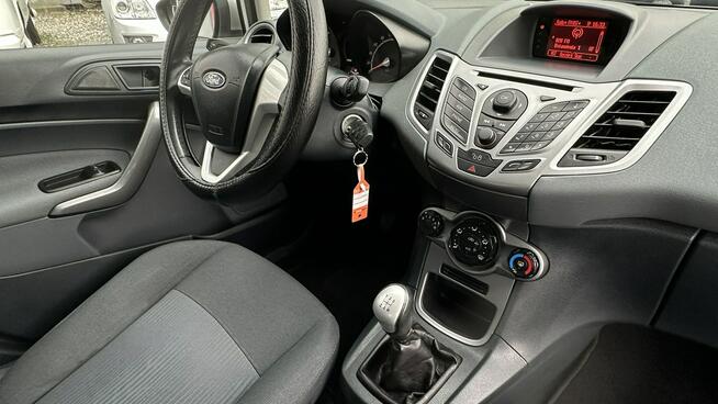 Ford Fiesta Benzyna Zarejestrowany Ubezpieczony