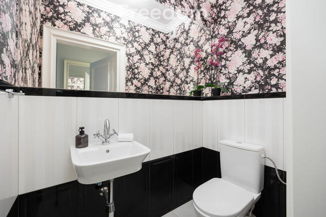 Apartament 3 pokojowy w Rezydencji Mokotów, Metro