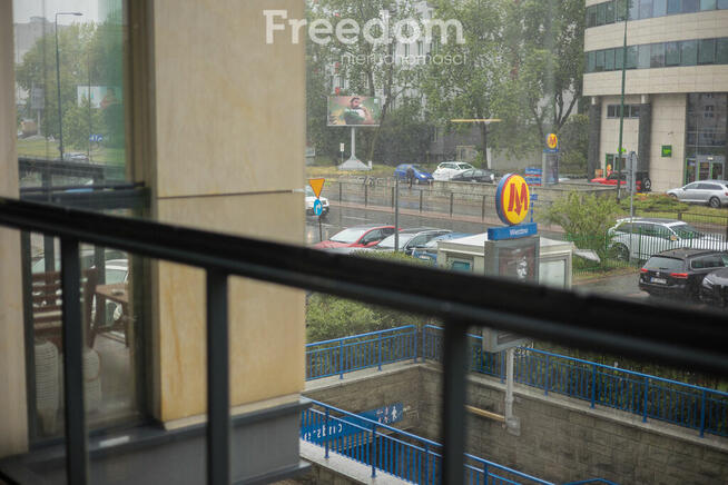 Apartament 3 pokojowy w Rezydencji Mokotów, Metro