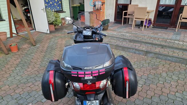 Kymco Downtown 300i, kufry boczne, Led, KAT B
