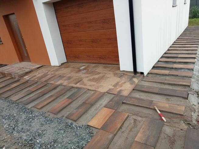 Schody ,tarasy ,chodniki ,opaski