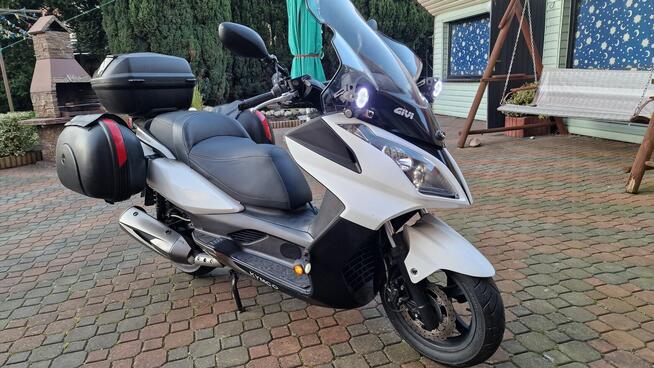 Kymco Downtown 300i, kufry boczne, Led, KAT B