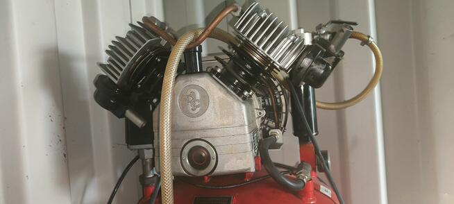 Kompresor tłokowy do warsztatu/zakladu