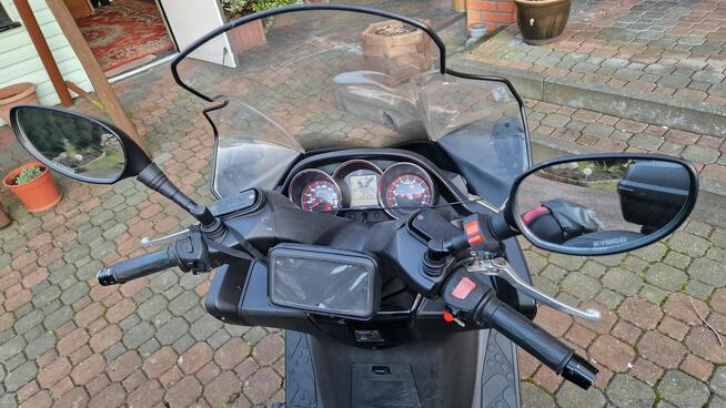 Kymco Downtown 300i, kufry boczne, Led, KAT B