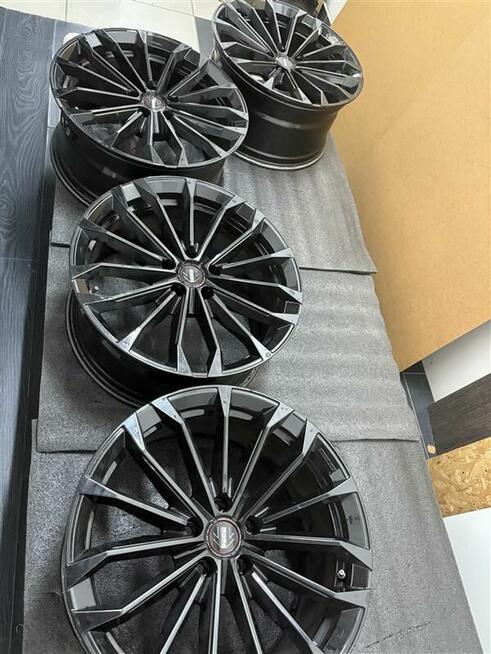 Felgi 19tki MOMO RF-03 5x112 MERCEDES, AUDI SKODA SEAT