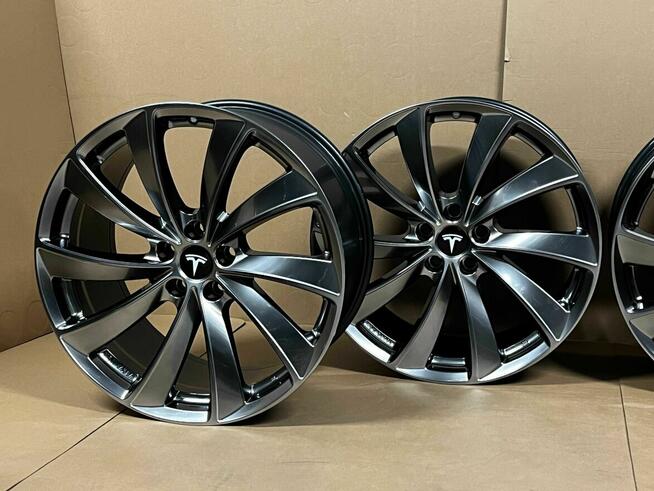Felgi Tesla Model Y - Rial Lugano 9,5Jx20 ET37 LU9520 5x114,3