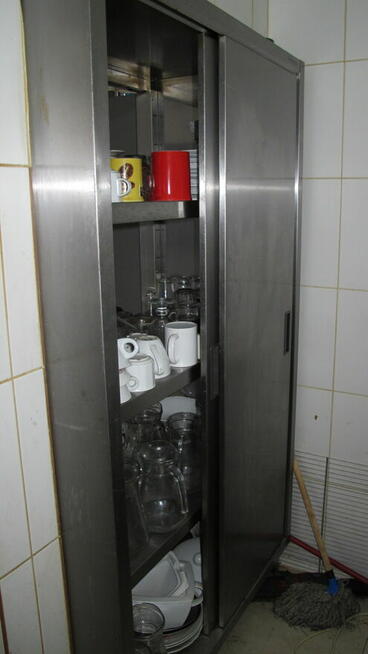 Ruchomości gastronomiczne oraz po hotelu pracowniczym – 65%