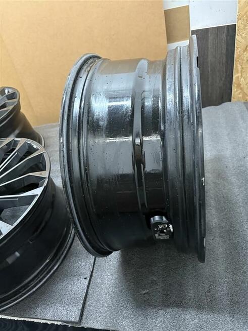 Felgi 19tki MOMO RF-03 5x112 MERCEDES, AUDI SKODA SEAT