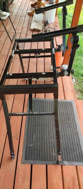 Sprzedam statyw do organ