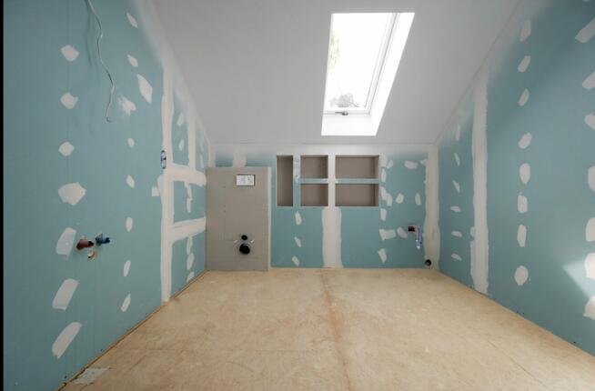 Nowoczesny dom energoiszczedny w lesie