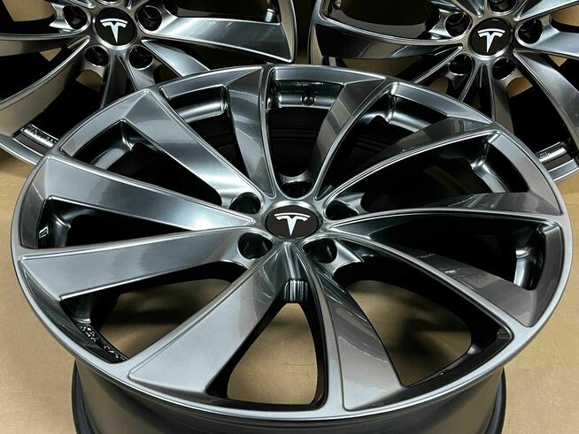 Felgi Tesla Model Y - Rial Lugano 9,5Jx20 ET37 LU9520 5x114,3