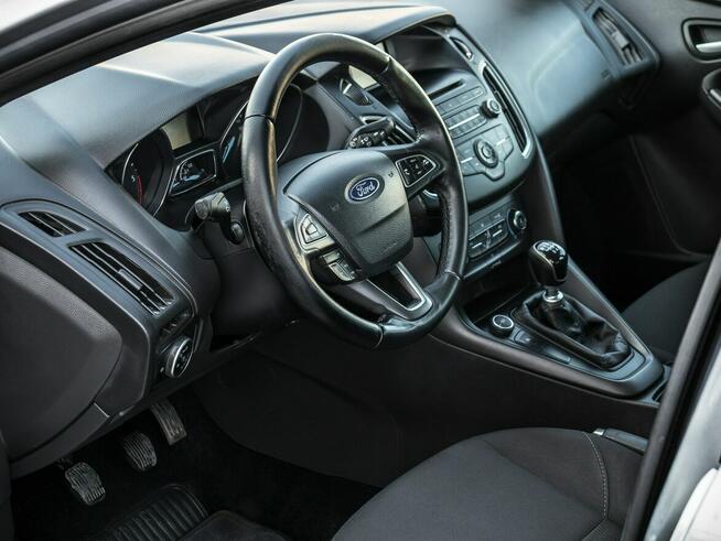 Ford Focus 1.5_Diesel_120 KM_118 tyś. km_LIFT