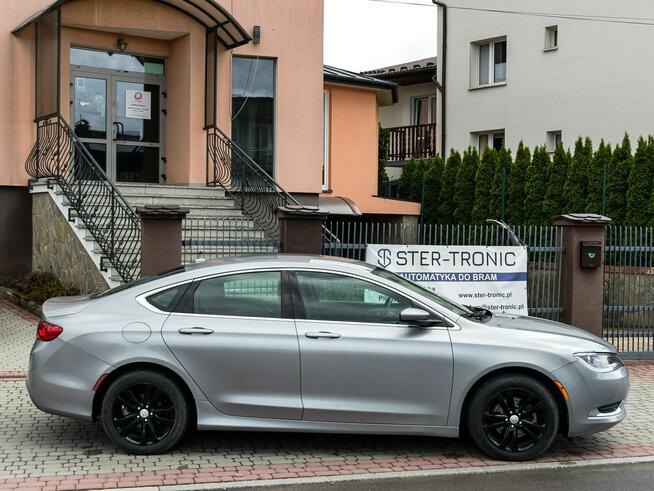 Chrysler 200 2.4_Benzyna_Gaz_175 KM_175 tyś. km