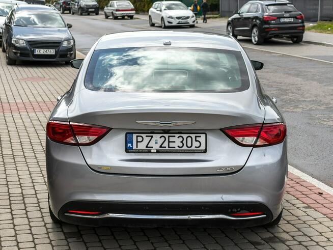 Chrysler 200 2.4_Benzyna_Gaz_175 KM_175 tyś. km