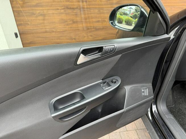 Volkswagen Passat 09r. 1.6 MPI sedan z Niemiec bezwypadkowy tempomat podg.fotele