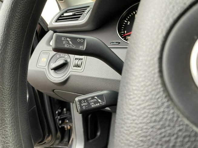 Volkswagen Passat 09r. 1.6 MPI sedan z Niemiec bezwypadkowy tempomat podg.fotele