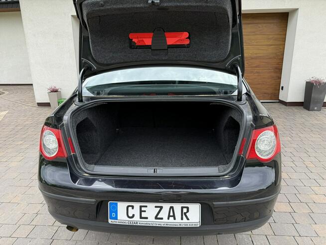 Volkswagen Passat 09r. 1.6 MPI sedan z Niemiec bezwypadkowy tempomat podg.fotele
