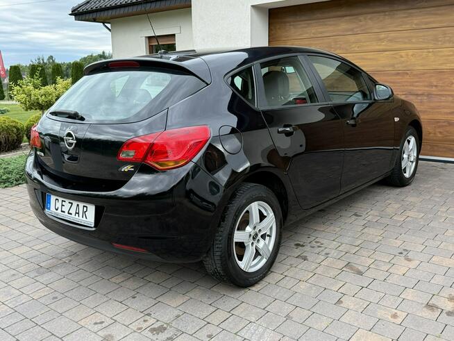 Opel Astra 11r. 1.6 benzyna z Niemiec bezwypadkowa mały przebieg