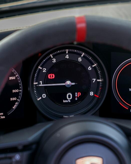 Porsche 911 FV 23% / SALON POLSKA / Pakiet SPORT CHRONO / Cabrio / Carrera 4 / 4x4