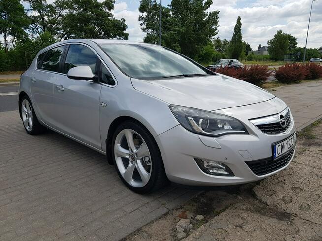 Opel Astra 1,6 Turbo Benzyna Navi Klimatronik Zarejestrowany Gwarancja