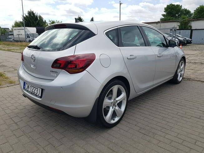 Opel Astra 1,6 Turbo Benzyna Navi Klimatronik Zarejestrowany Gwarancja