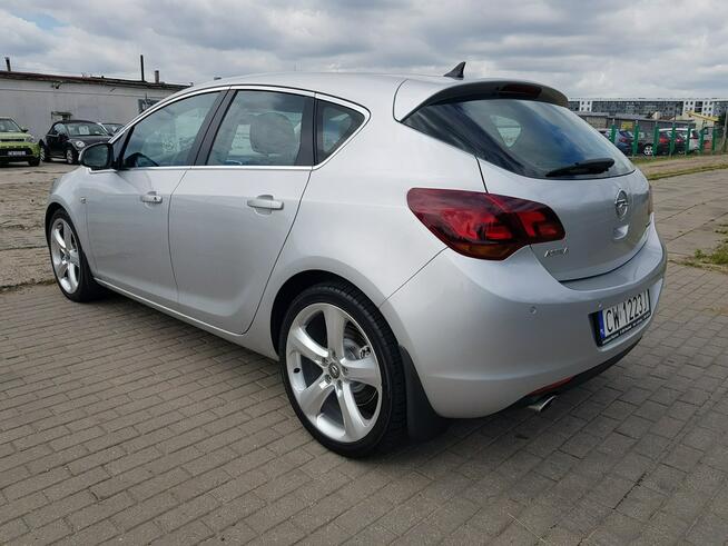 Opel Astra 1,6 Turbo Benzyna Navi Klimatronik Zarejestrowany Gwarancja
